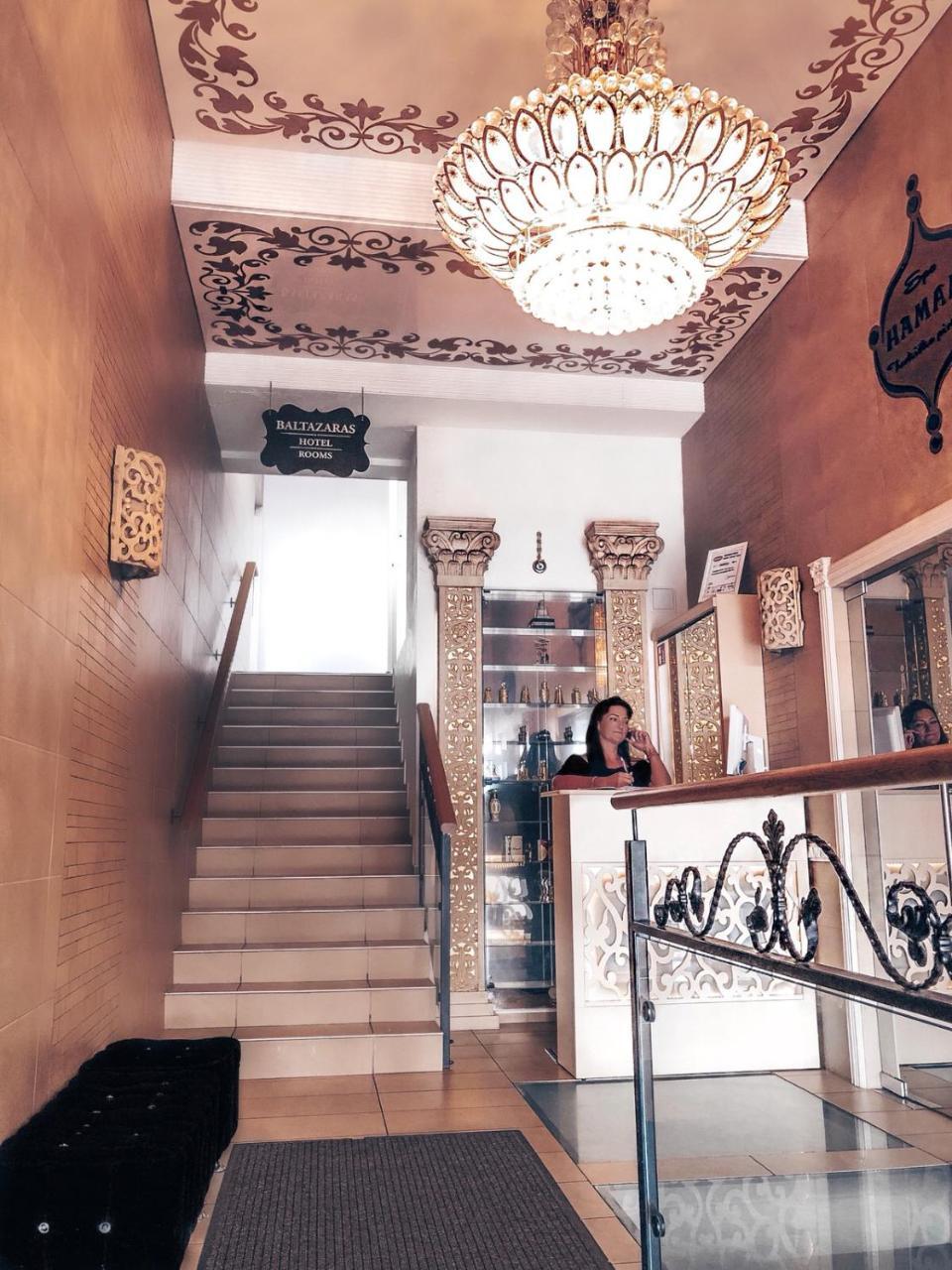 Baltazaras Aparthotel VNO Exteriör bild